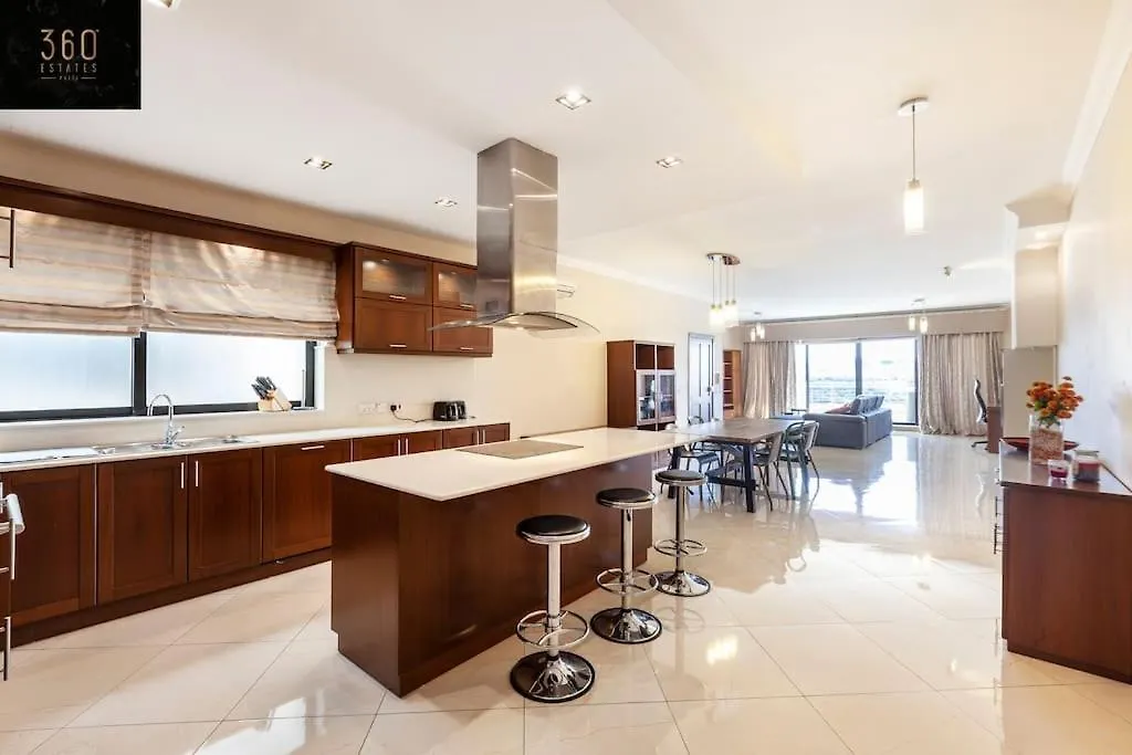 Luxury Apt With Hot Tub & Bbq With Valletta Views By 360 Estates Sliema