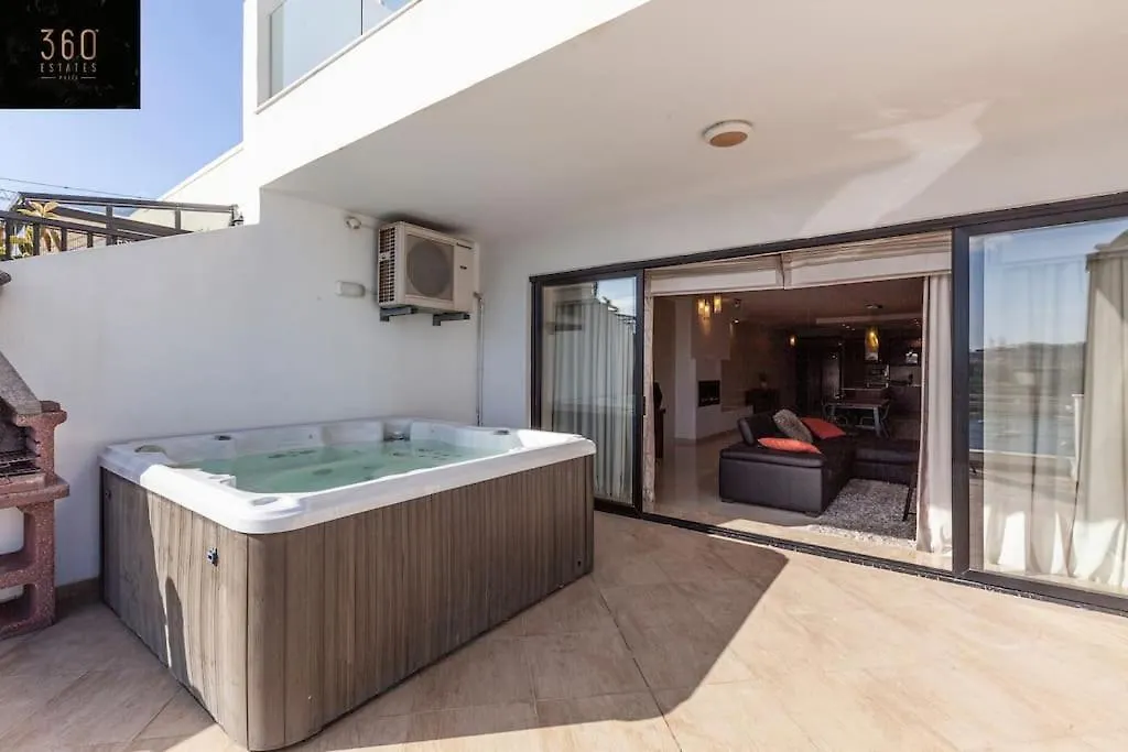 Luxury Apt With Hot Tub & Bbq With Valletta Views By 360 Estates Sliema Apartment