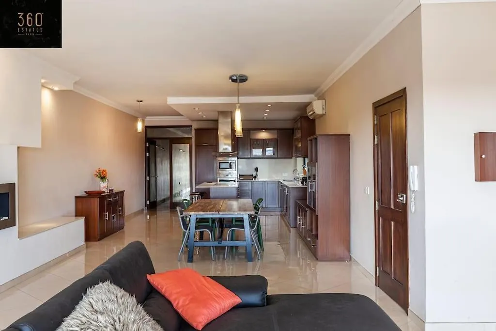 Apartment Luxury Apt With Hot Tub & Bbq With Valletta Views By 360 Estates Sliema Malta