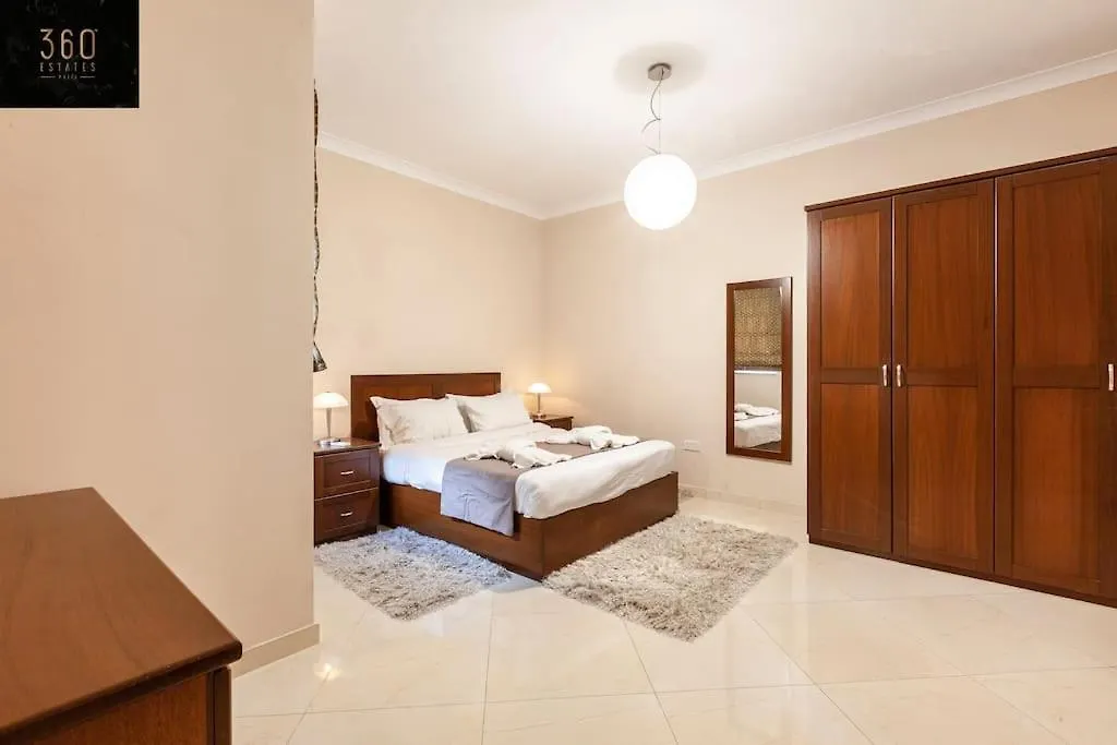 Apartment Luxury Apt With Hot Tub & Bbq With Valletta Views By 360 Estates Sliema Malta